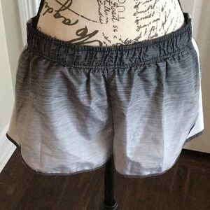 2 for $12 So gray and white print running shorts with liner Sz XL